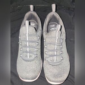 Ladies Slip-On Tennis Shoes